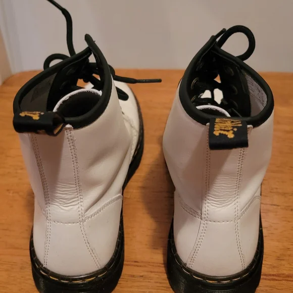 Dr Martens Zavala Womens Size 7 White Leather Lace Up Boots 26132100 - Picture 4 of 6